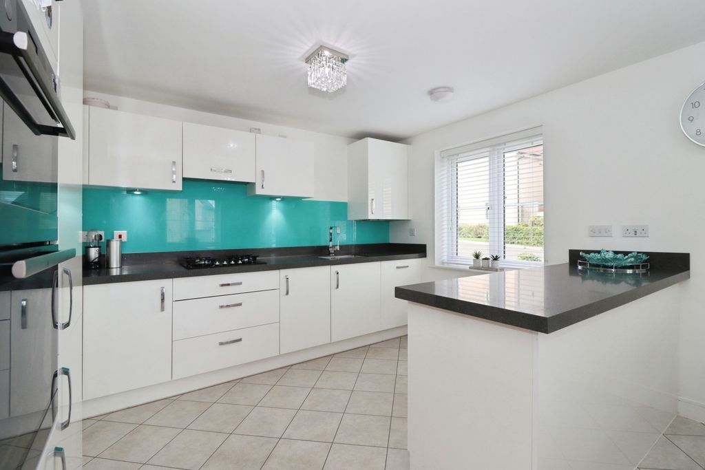 Property photo 3 of 20 Pbox-Img.Jpg
