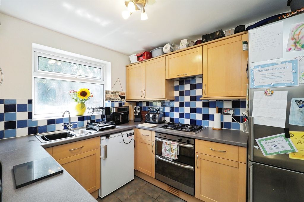 Property photo 3 of 17