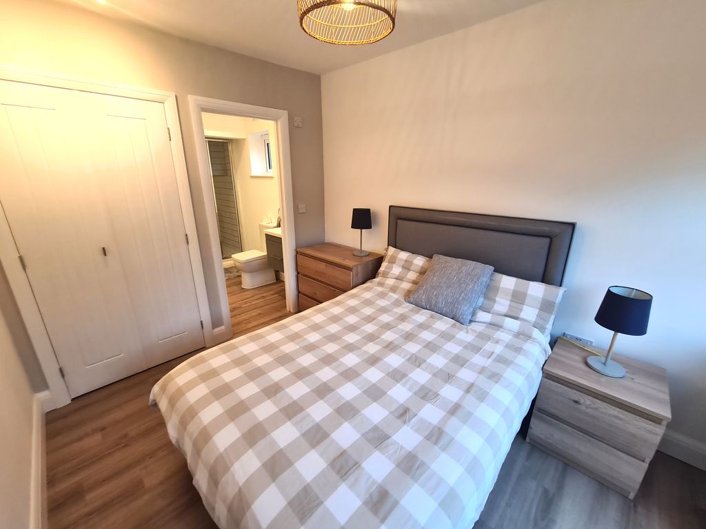 Property photo 3 of 6 Photo 2