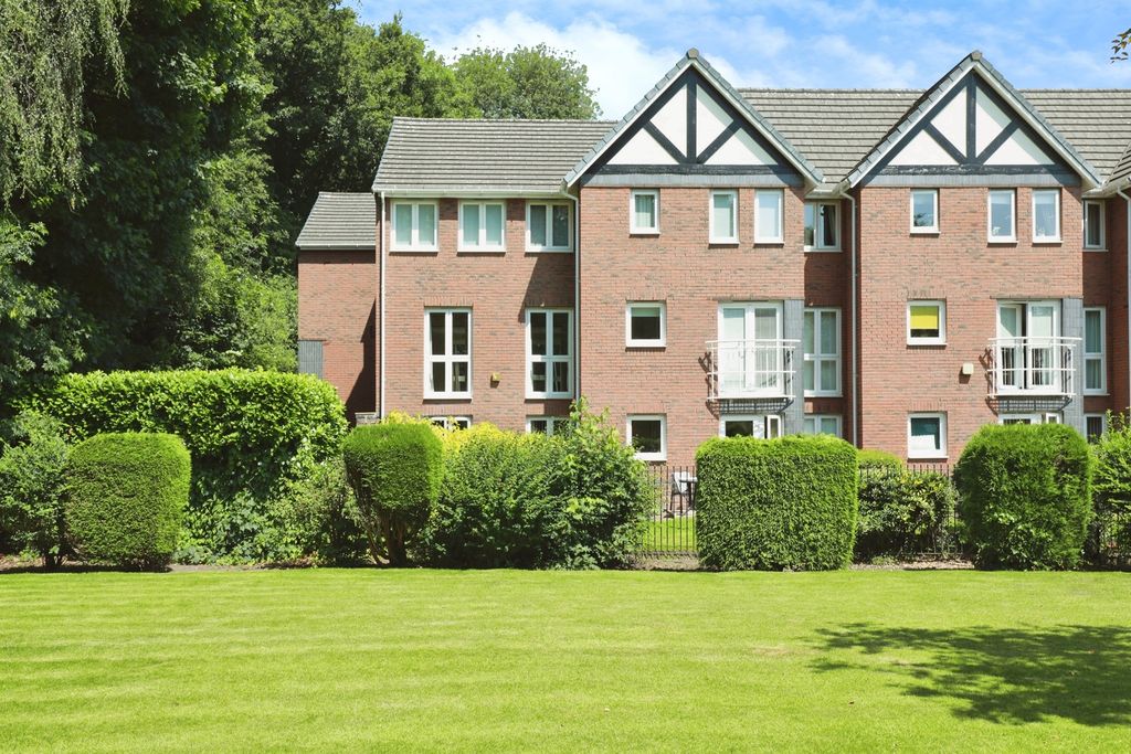 Property photo 2 of 17