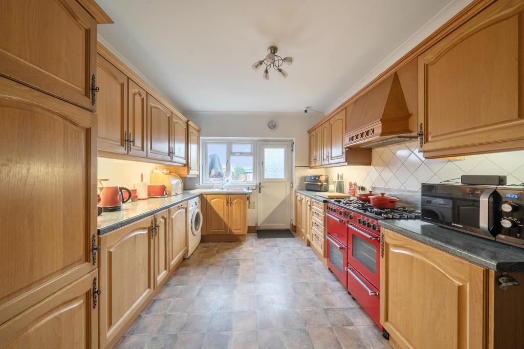 Property photo 3 of 22 Kitchen