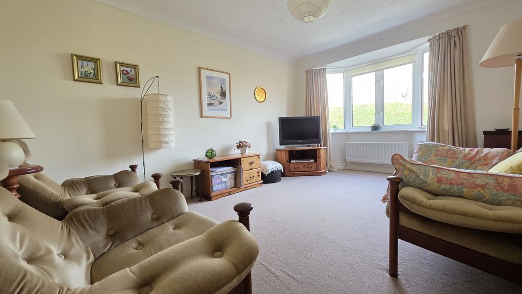 Property photo 3 of 23