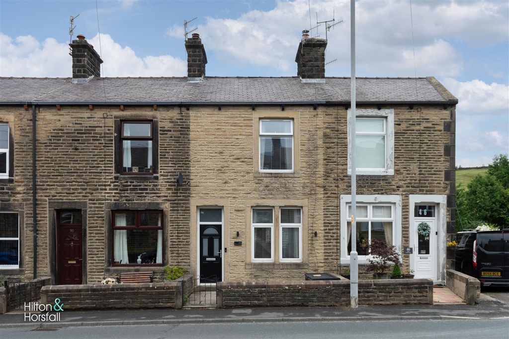 Property photo 1 of 12 Skipton Road