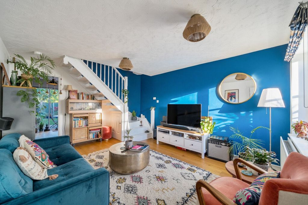 Property photo 2 of 16 Picture No. 18