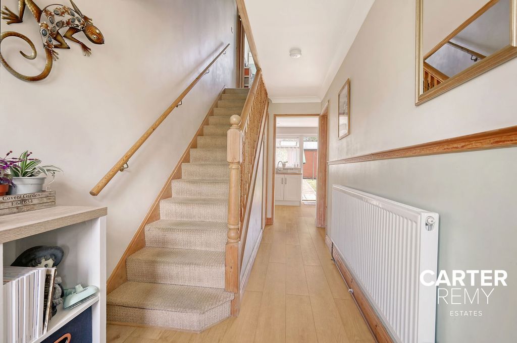 Property photo 2 of 21