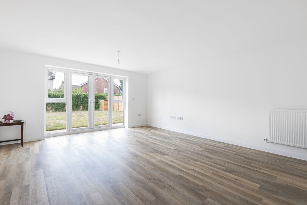 Property photo 2 of 15 891294 (2)