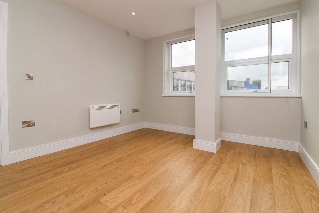 Property photo 2 of 7 Front