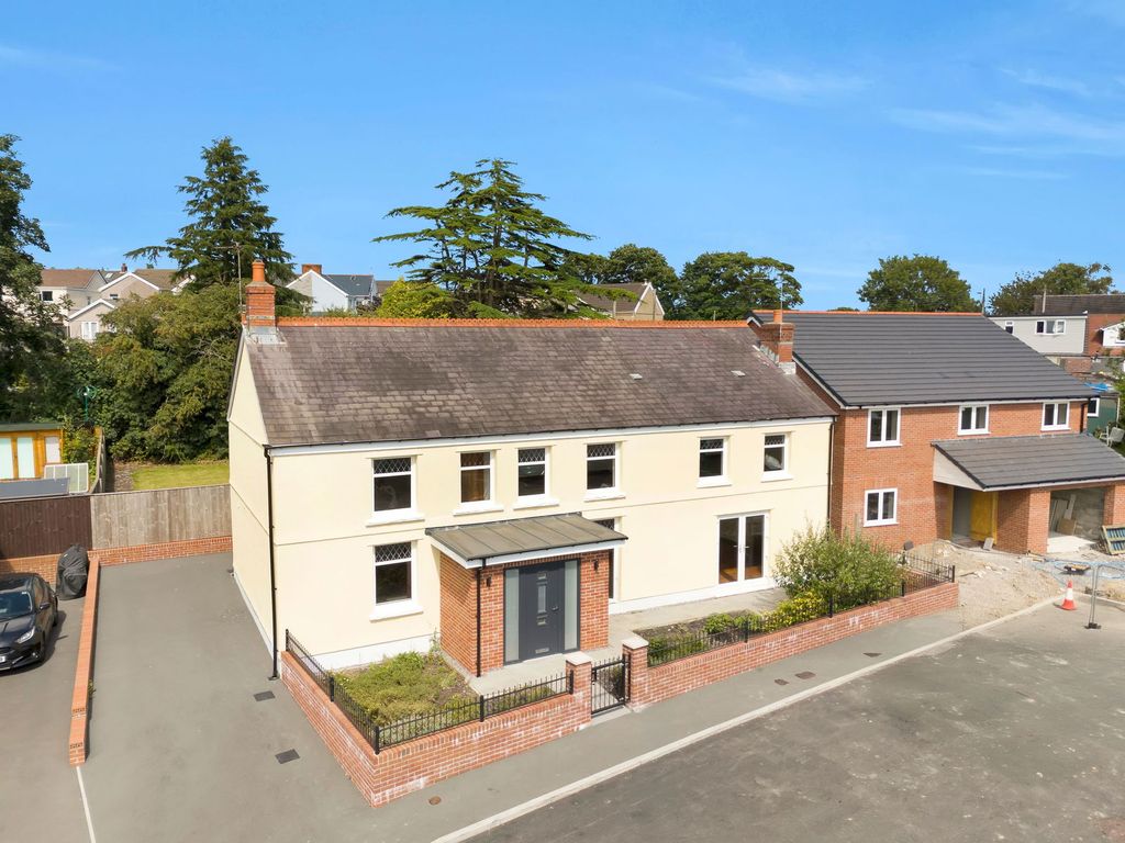 Property photo 1 of 34
