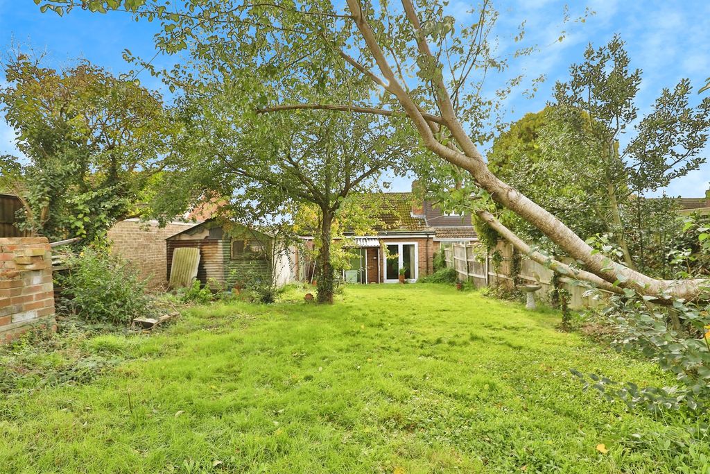 Property photo 3 of 16