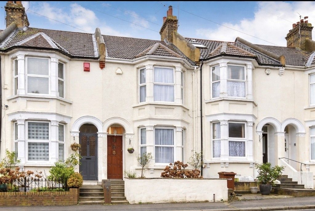 Property photo 3 of 8 External (Web)