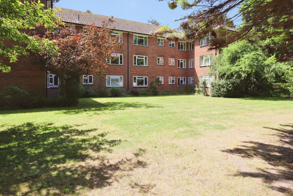 Property photo 2 of 8