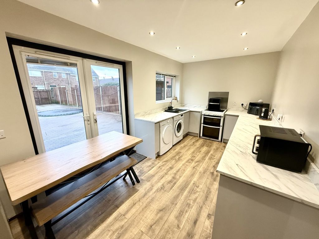 Property photo 3 of 13 Img_1921