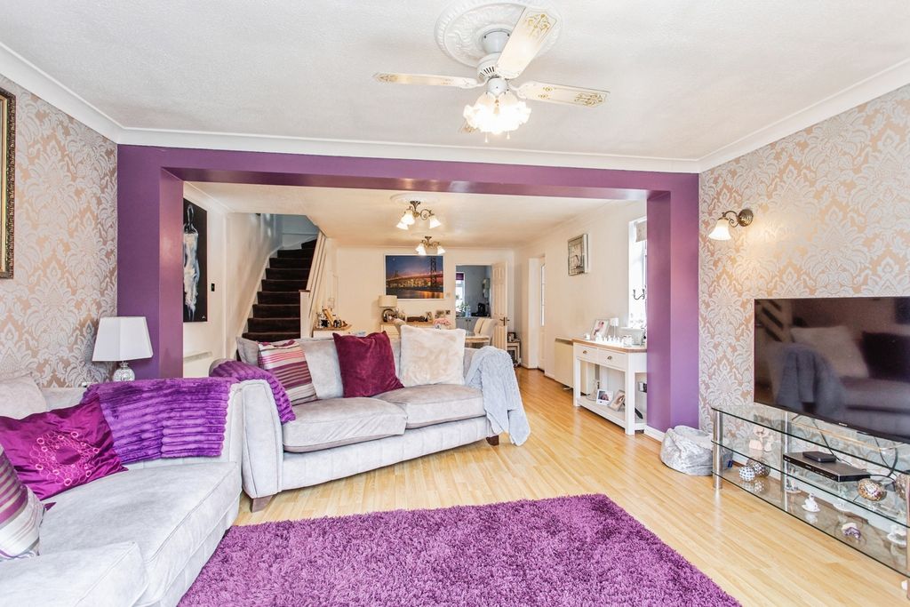 Property photo 3 of 20 Pbox-Img.Jpg