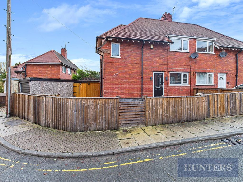 Property photo 1 of 17 Front (Exterior)