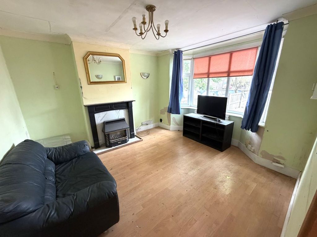 Property photo 2 of 11
