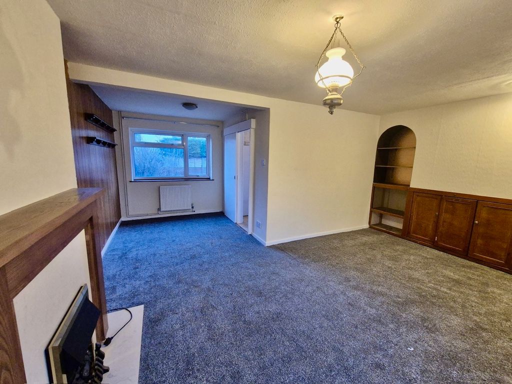 Property photo 2 of 7 Family Room