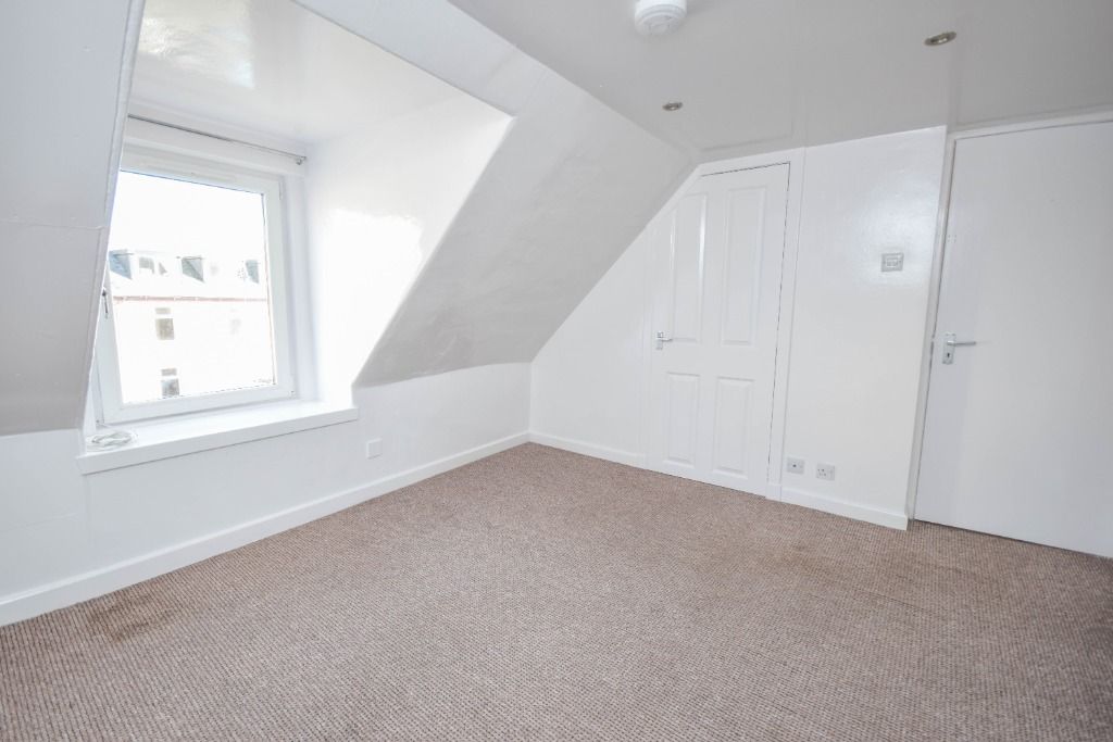 Property photo 3 of 8 Photo 3