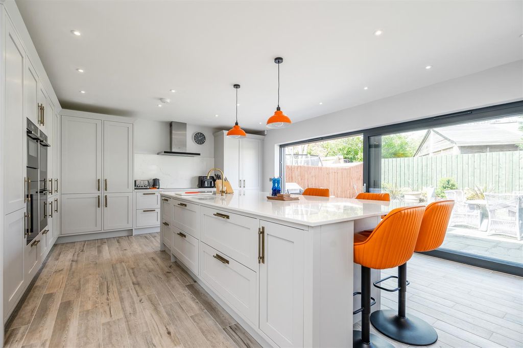 Property photo 2 of 19 Watersmeet_10.Jpg