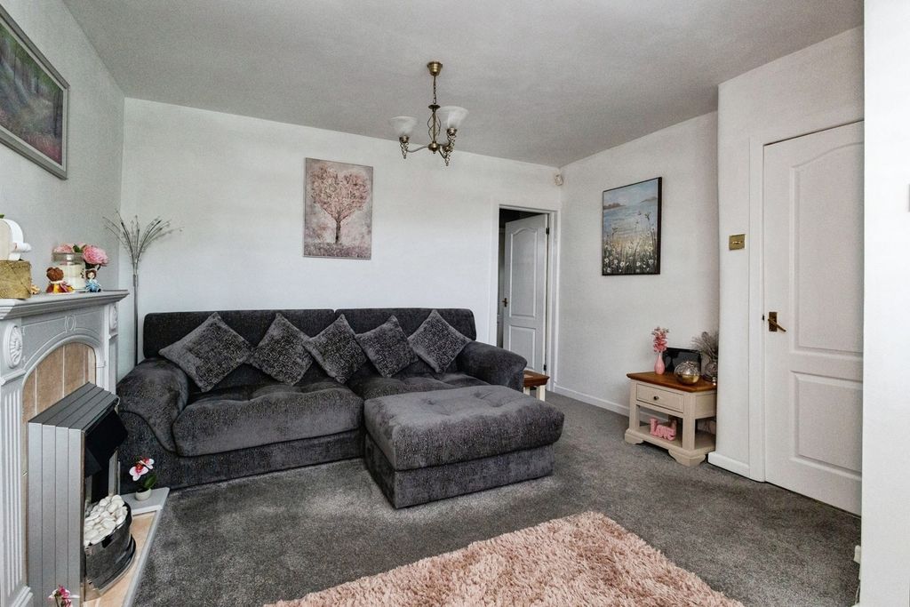 Property photo 3 of 18 Pbox-Img.Jpg