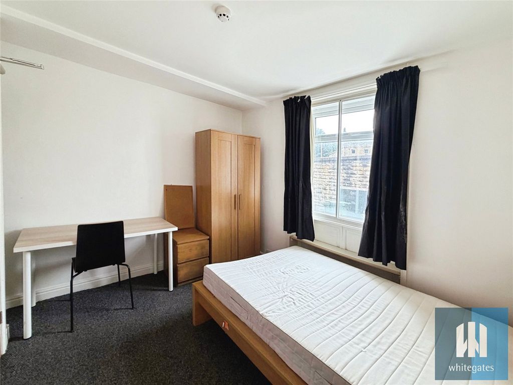 Property photo 2 of 6 Picture No. 03