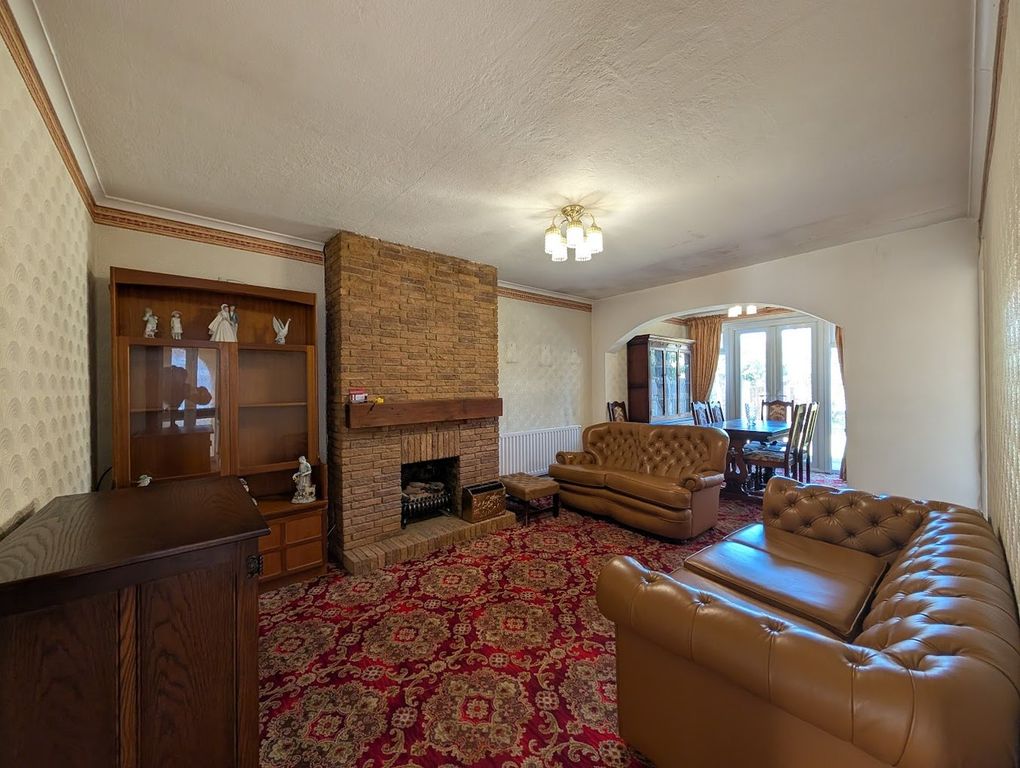 Property photo 3 of 13