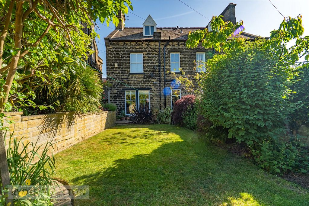 Property photo 3 of 36 Garden