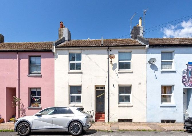 Property photo 1 of 18