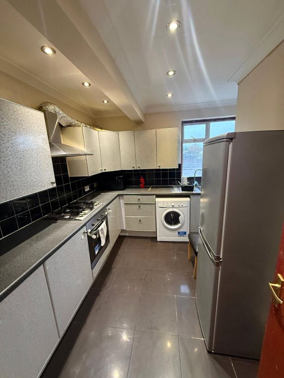 Property photo 1 of 13 Picture No. 05