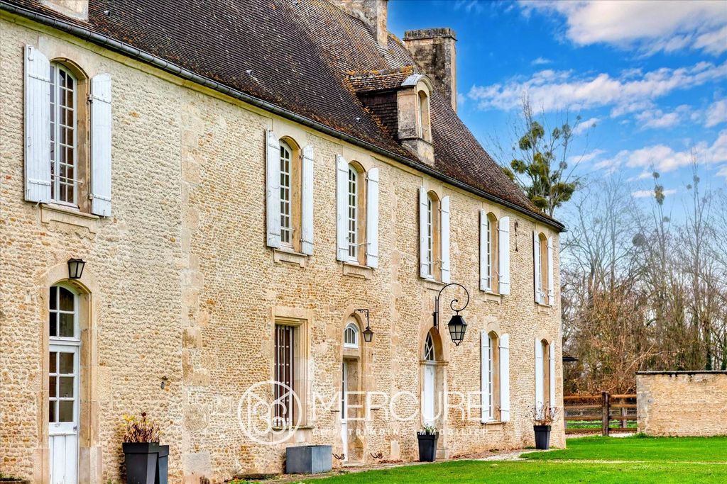 Property photo 1 of 13 Near Falaise - Elegant 18th Century Manor House