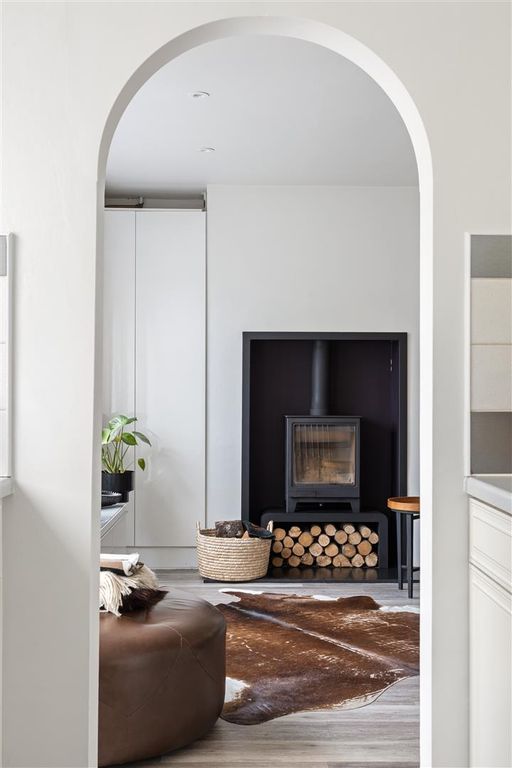 Property photo 3 of 22 10 The Close-22.Jpg