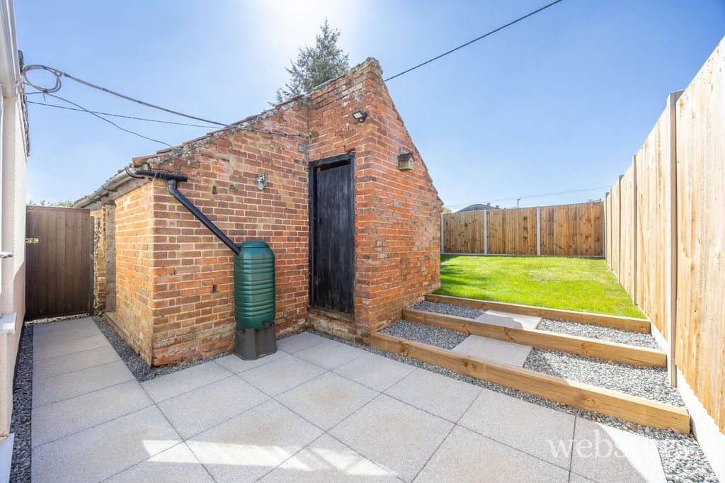 Property photo 3 of 20