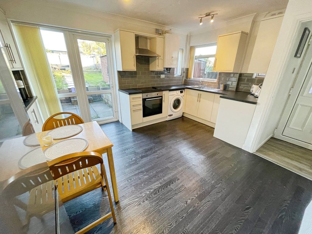 Property photo 2 of 14 Kitchen/Diner