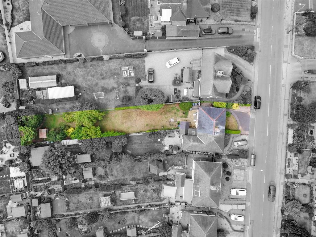 Property photo 3 of 22 Overhead.Jpeg