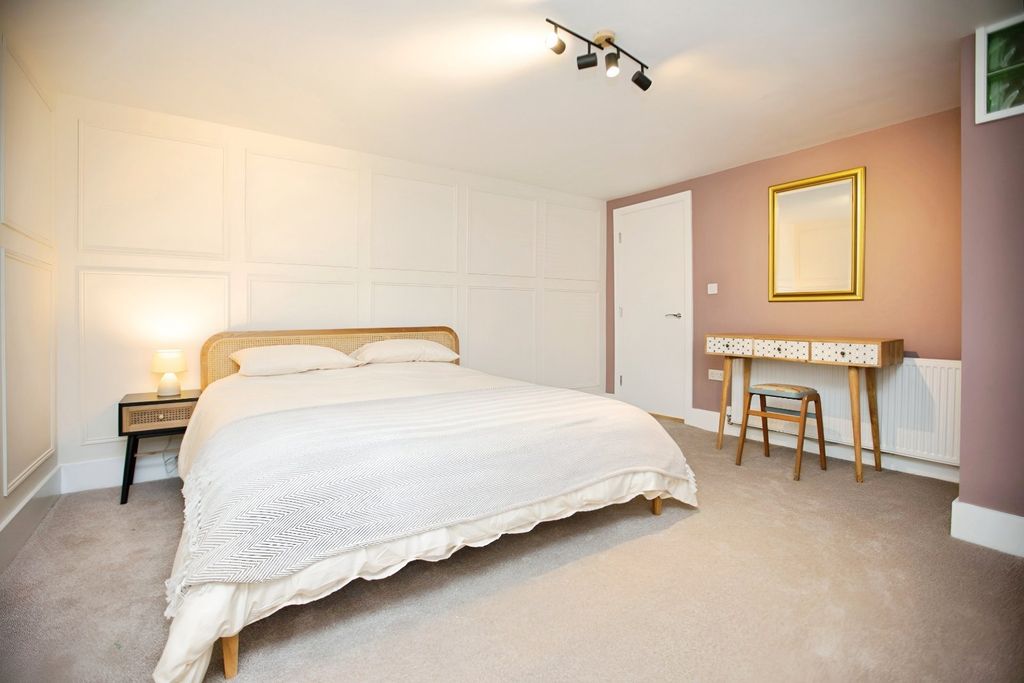 Property photo 2 of 13 Picture 2