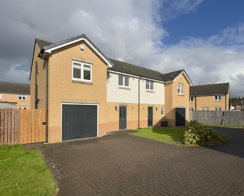 Property photo 1 of 21 External