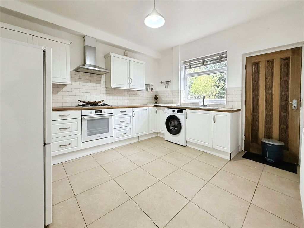 Property photo 3 of 8 Picture No. 15