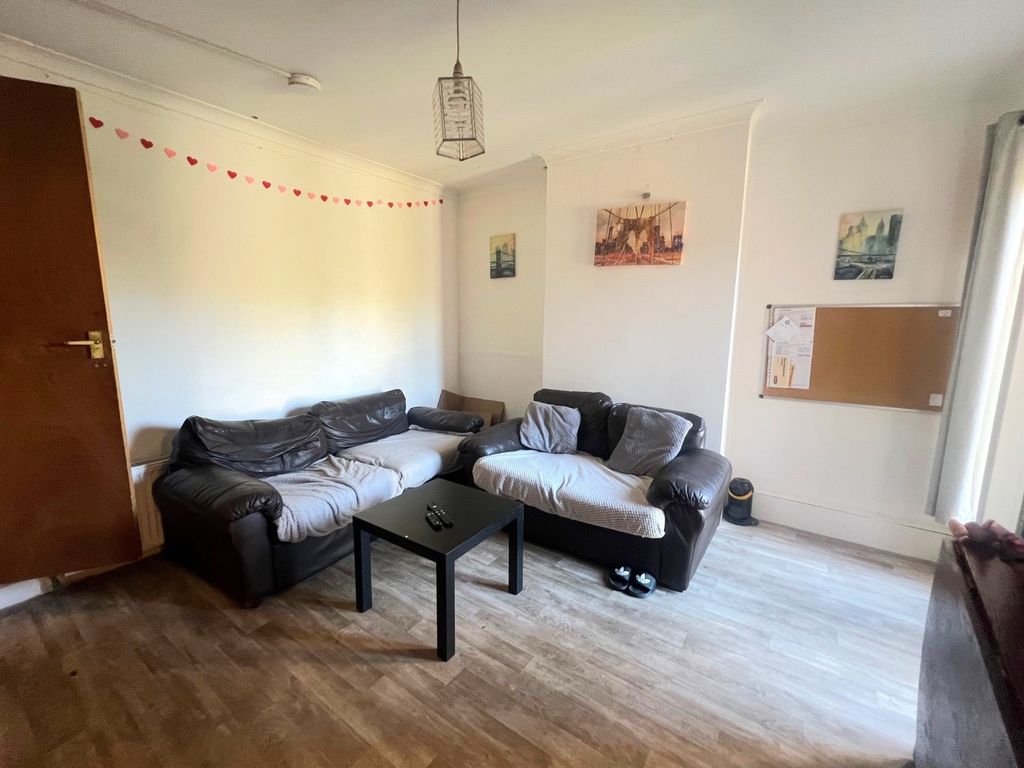 Property photo 1 of 8 Picture No. 03