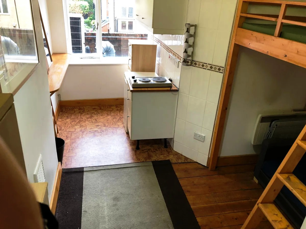 Property photo 1 of 3