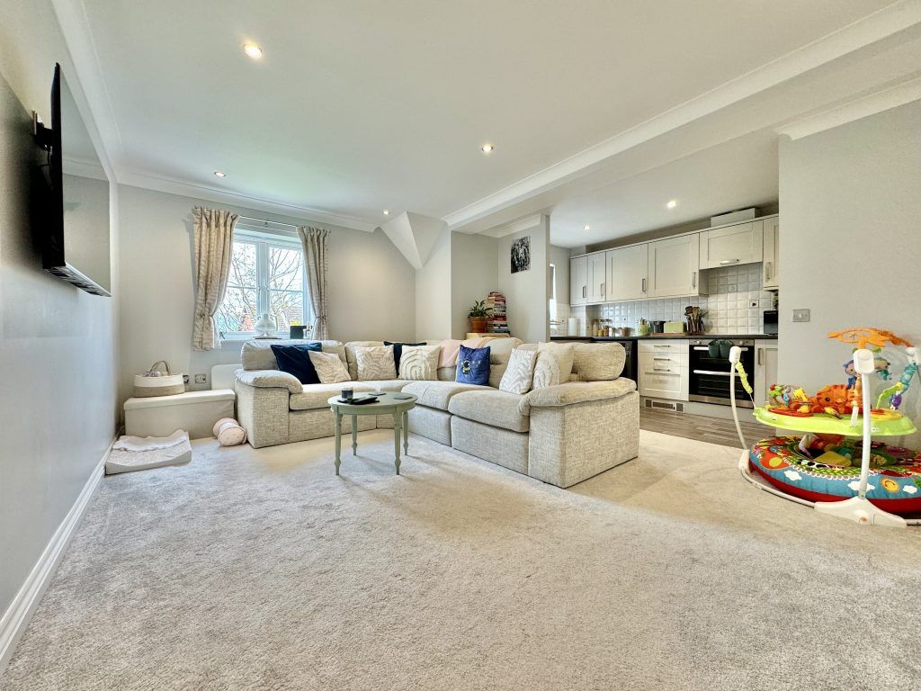 Property photo 2 of 9