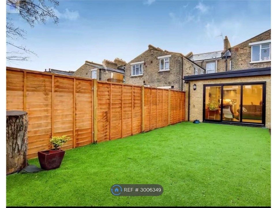 Property photo 3 of 11