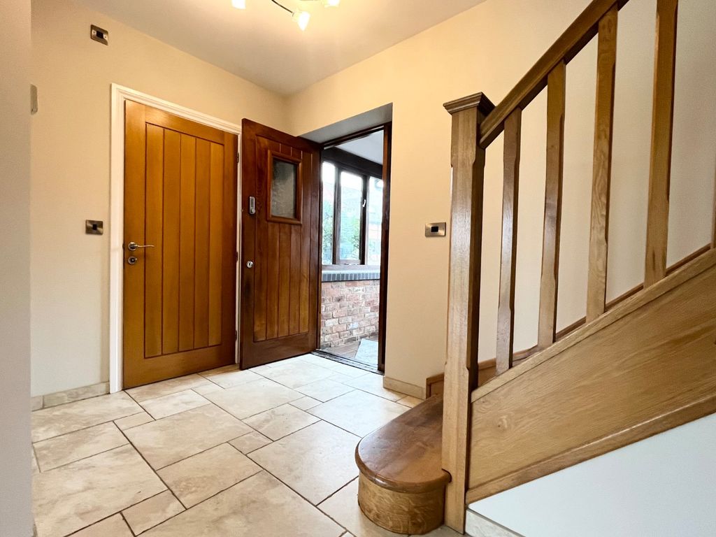 Property photo 2 of 40 Picture No. 31