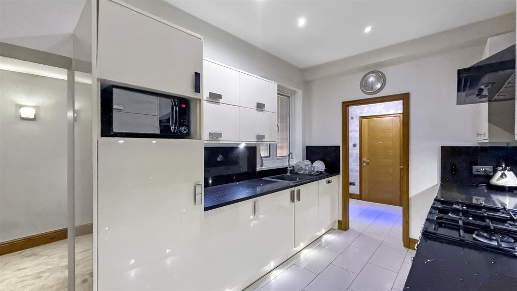 Property photo 3 of 13 9E8Eda0F789d000c883366c9F4A3c3Dea403B273.Jpg