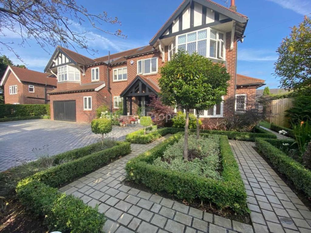 Property photo 1 of 42