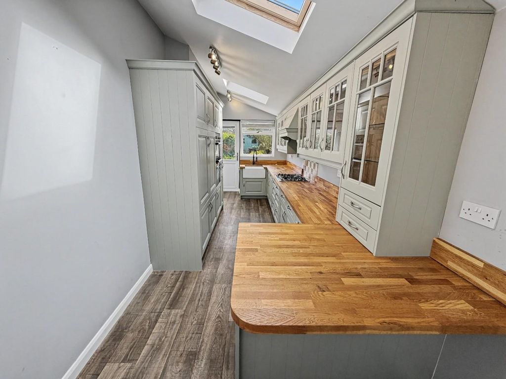 Property photo 2 of 20 Img_1344.Jpeg