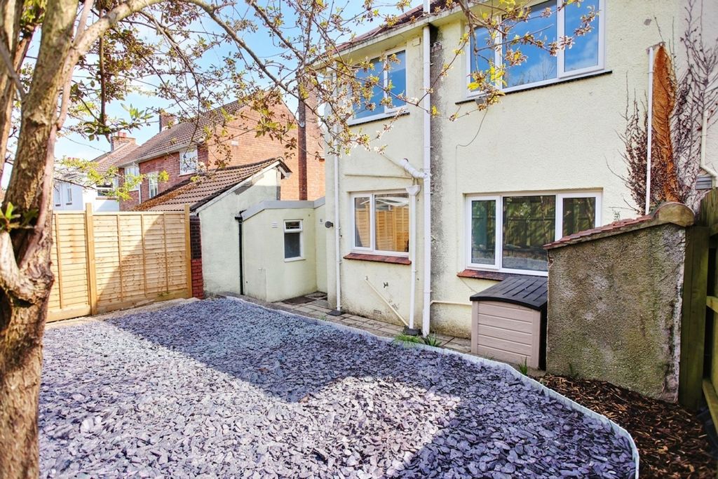 Property photo 3 of 23 Garden