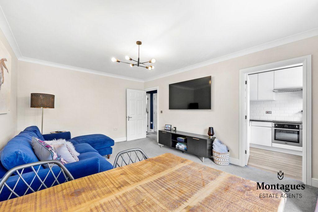 Property photo 2 of 15 Photo 13