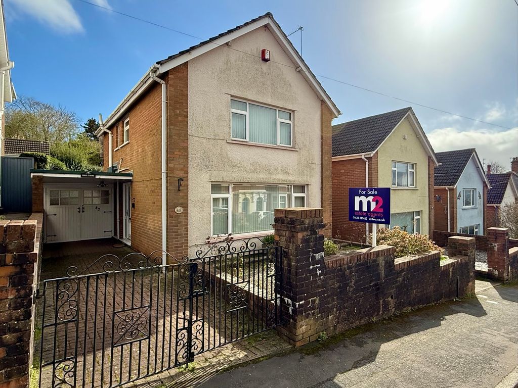 Property photo 1 of 18