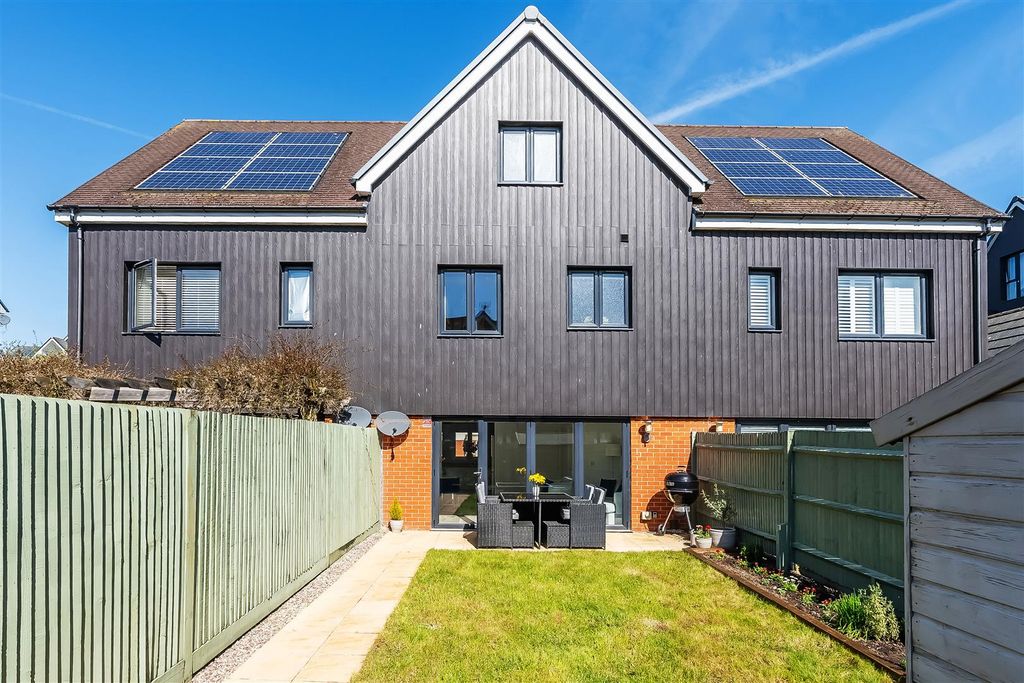 Property photo 3 of 25 10-Tippet-Lane-36.Jpg