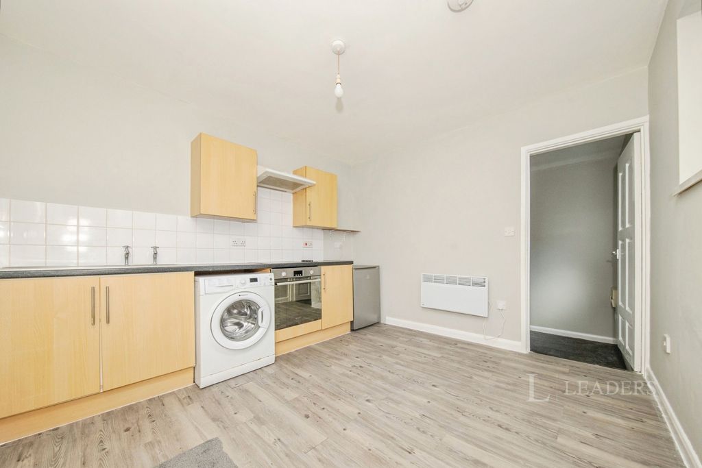 Property photo 3 of 8 Pbox-Img.Jpg