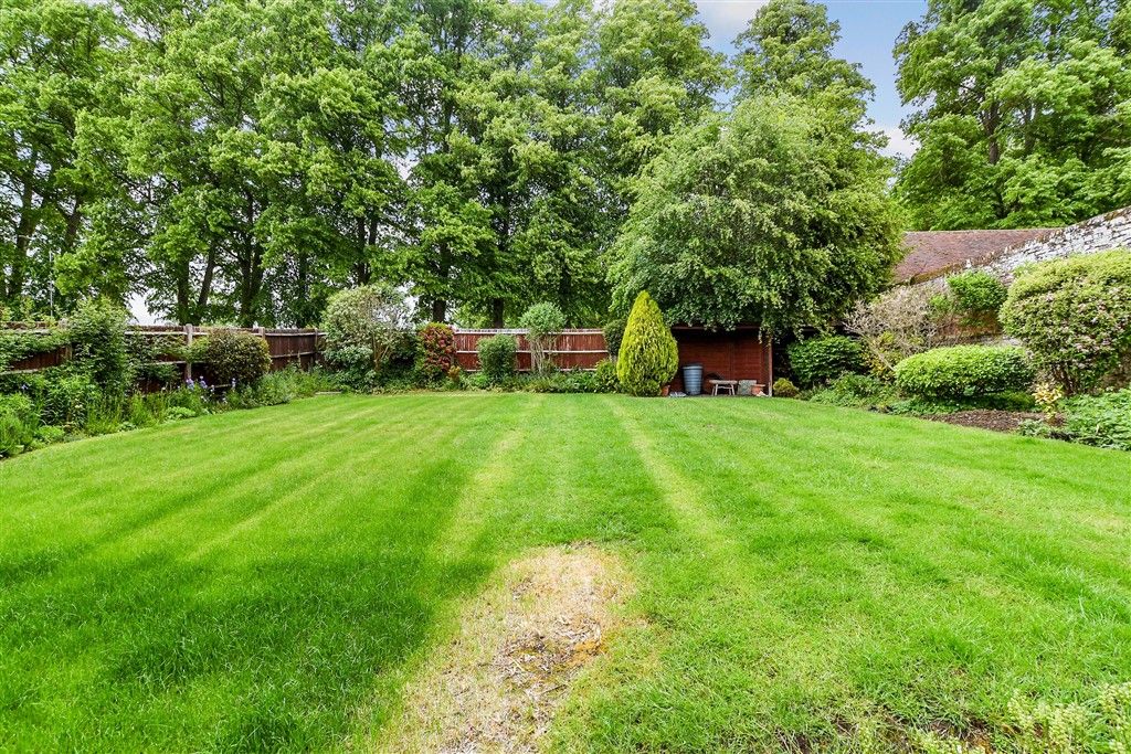 Property photo 1 of 21 Rear Garden